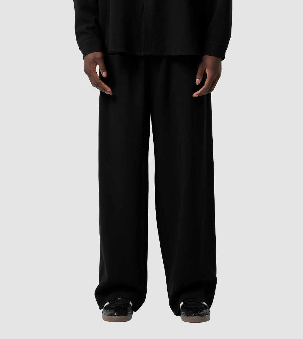 Kuro Pants Black
