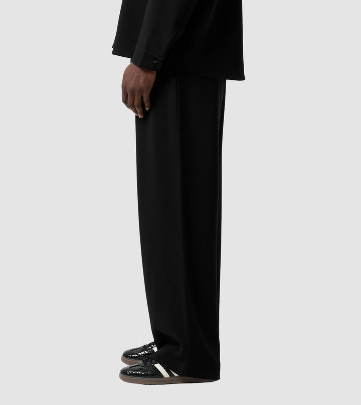 Kuro Pants Black