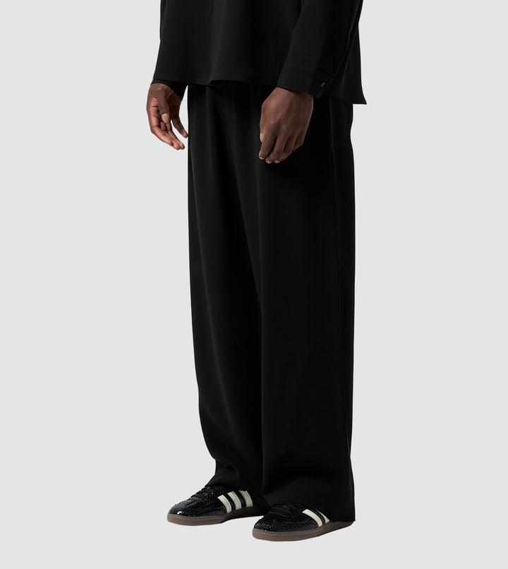 Kuro Pants Black