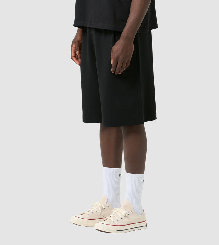 Kuro Shorts Black